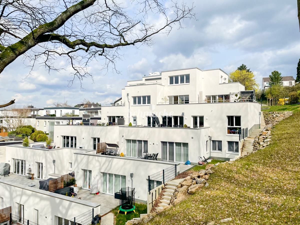 Traumhafte Ruhe und idyllischer Ausblick / Terrassenwohnung in TOP-Lage auf HA-Emst, 58093 Hagen, Etagenwohnung
